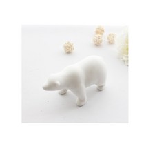 리버그린 도자기 곰, 화이트
