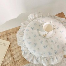 데코뷰 코티지 플라워 프릴 원형 방석 겸 쿠션 커버, 블루 + 아이보리