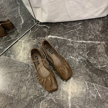 에이홉 포인트 주름 플랫슈즈