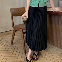 모네타 슬림라인 주름 스커트