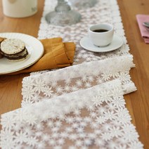 바이지미 선드롭 플라워 레이스 테이블러너, 연베이지, 6인(220 x 25 cm)