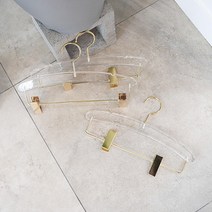 지엔디스플레이 옷가게 논슬립 아이디어 골드 라운드 투명 아크릴옷걸이 고급 앤틱 정장 양복 실리콘코팅 치마 바지집게 옷걸이, 1개, 04. 곡선형 하의 한벌걸이 - 골드고리 (2묶음)