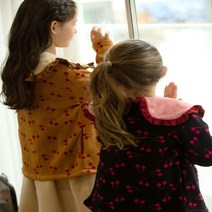 마틸다엔와이 마틸다앤와이 루비 앵두 니트 가디건_머스타드