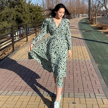 러브유 여성 플라워 패턴 쉬폰 퍼프 민트 블랙 샤랄라 브이넥 롱원피스 (2color)