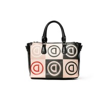 데시구알 Desigual 핸드 백 베이지. Hand Bag