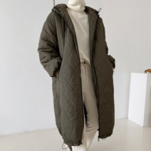 [파인스토리]후드 밑단 스트링 지퍼 포켓 퀼팅 누빔 패딩 롱 코트