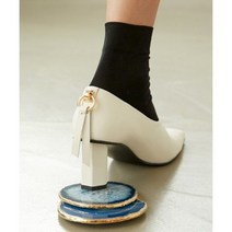 [메이엘듀] MD20FW1069 Square Toe Point pumps-lvory