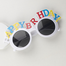 생일파티 안경, 로고 화이트