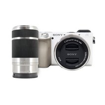 16-50mm 및 55-210mm 줌 렌즈가 장착된 소니 알파 A6100 미러리스 카메라(