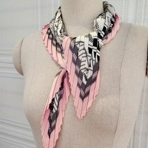 Mural Diamond Pleated Scarf NAVY/ONE SIZE