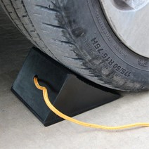 경사로 주차 고임목 버팀목 미끄럼 방지 2P 안전목 RV 승용차 타이어 버스