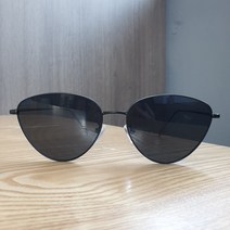 스타일자키 삼각메탈 빈티지 블랙틴트 선글라스 (3color)
