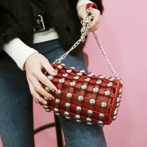 더퍼플 원형크로스백 찡장식 체인스트랩 유니크 크로스백 crossbody bag 백팩 슬링백 크로스백 여성가방 여성크로스백 핸드폰가방 메신저백 토트백 숄더백 버킷백 파우치 미니가방