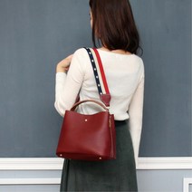 와이드어깨끈 손목가방 밑판스터드 토트백 탑핸들백 여성핸드백
