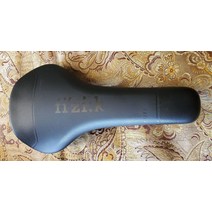 피직 Taiga Mountain Bike 안장 Black 135mm Regular 7 x 7mm CrMo Rail Graphite