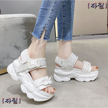 여름 어글리 키높이 통굽 비치 샌들 벨크로 스트랩 샌달 블랙 화이트 9cm