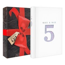 5년 후 나에게 Q&A a Day 다이어리 - 메모리아 화이트 (양장)