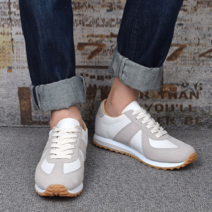 W77002FS2 데일리 캐주얼 스니커즈 패션 트랜드 운동화 런닝화 쇼핑몰 워킹화 슬랙스신발 봄신발 20대신발 커플 예쁜 면바지에잘어울리는 남여공용 커플슈즈 발편한 흰색 운동신발 화 가을 남성용런닝화 네이비 런닝화 남녀공용 남성용 학생 커플아이템 검정