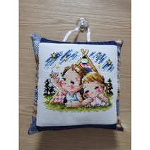 십자수 별빛캠핑 주차쿠션 완성품