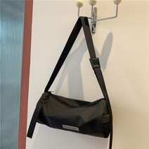 대용량 경량 트렌드 실린더 숄더백 여성용 야외 스포츠 요가 체육관 지퍼 크로스 바디 백, [02] 블랙 컬러