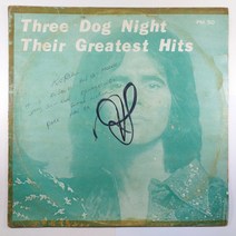 (중고LP)(빈티지 인테리어용 디피용) THREE DOG NIGHT/ THEIR GREATEST HITS/ 자켓 얼룩 낙서 있음/ 제작시 음질불량/ 물세척