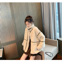 BUyuS만든 어린양모로 홀리무스탕굿딜 브이숍
