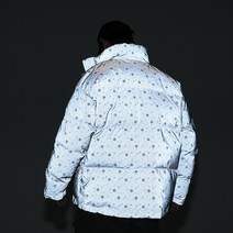해외 남자 다운점퍼 패딩 겨울 자켓 패딩 남 남 남 남 한 스타일에 따뜻함을 더한 야광 반사된 눈꽃 프린트 패딩 신상-68773