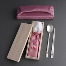 칠보 은수저 왕실거북 70% 1벌 25돈 전통 무늬 조각 장수 거북 고급 명품 수저 젓가락 1인용 고품격 예단 생신 vip 선물 외국인 창립기념품 세트, 은수저1벌 청색+보자기포장(핑크)