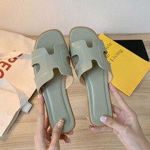 여름 여행 바캉스 슬리퍼 바닷가 외출 신혼 여행 준비