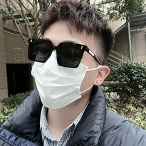 Square Sunglasses Men 2022 UV 예방 선글라스 여성 고층 감각 편광기에 전념하는 새로운 조수 남성