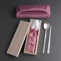 물결거북 칠보 특 은수저 1벌 80% (1인용) 부모님생신 창립기념품 퇴직자선물 결혼예물 답례품 기념일 칠순 VIP선물 숟가락1개+젓가락1매+수저집+보증서+오동나무함+보자기포장, 홍색수저-핑크보자기-블루주머니-인쇄없음