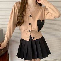 오너클랜 데일리 코디 여성 패션 하트 패치 브이넥 니트 가디건