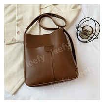 일본 부드러운 가죽 버킷 가방 여성 대용량 2022 가을 새로운 패션 스타일의 숄더백 원피스 대신