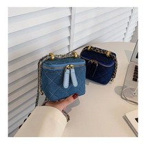 데님 누비 퀄팅 청 미니 체인 크로스백