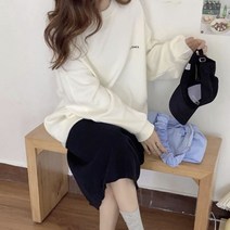컬러풀한 루즈핏 기본스타일 남여공용 맨투맨 티셔츠