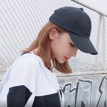 여자 대두 큰바위 얼굴 작아보이는 머리큰사람 모자