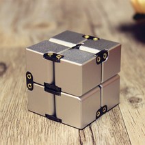 큐브 레트로 게임 미니 오락기 오락실 고전 추억, 피젯 스피너 · C