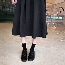 화이트 셔츠 블랙 A라인 롱 스커트 커플룩 신혼 해외 여행 시밀러룩 남자 반팔 7부 바지