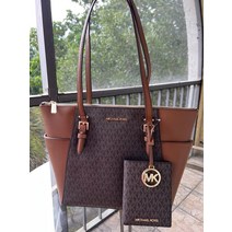 마이클코어스 Michael Kors 여성 PVC 가죽 브라운 숄더 토트 지갑 가방 여권 핸드백 사첼