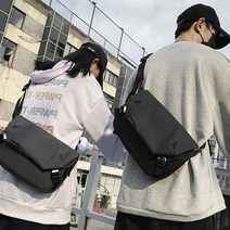 가방 미니멀 크로스백 자전거 출근 태블릿 수납