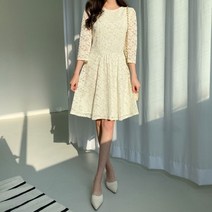 리엘라 가드로 백 컷 아웃 레이스 원피스