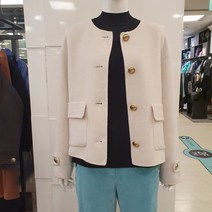 블루페페 부평점 22년신상 아웃 포켓 포인트 클레식한 스타일 오버핏 숏 코트 정말 부드럽고 가벼운 착용감 입니다