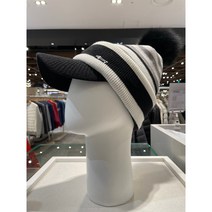 루이까스텔[NC강남] 여성 21F/W 스트라이프 폭스퍼 방울 니트 캡, 블랙