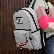 스트릿패션 샤크 포인트 20대 백팩 새내기백팩 정장룩