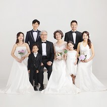 일산리마인드웨딩 부모님 효도 선물 패키지 (드레스와 턱시도 대여 헤어메이크업 1:1 맞춤보정), 선택A