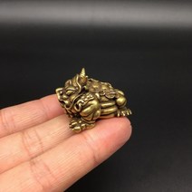 삼족두꺼비 재물 금전운 풍수 장식품 수집 황동 조각 동물 세 피트 황금 돈 동전 작은, 없음