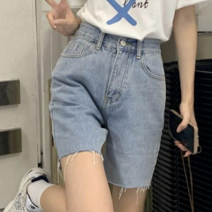 여성 데일리룩 컷팅 청반바지 데님 반바지