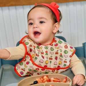 오우아스튜디오 방수 포켓 턱받이