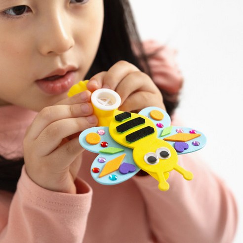 봄 피리 만들기, 꿀벌