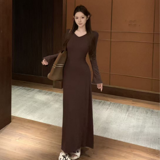 유니크코코 피치기모 미시룩 슬림핏 a라인 맥시 롱 원피스 op5826